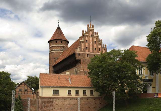 15 i 16 pracowała na zamku w Olsztynie ekipa telewizji ARD (pierwszy program telewizji niemieckiej).  - full image