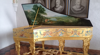 Concert on the "golden harpsichord" by Ewa Mrowiec