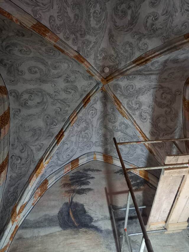 Conservation of wall paintings - full image